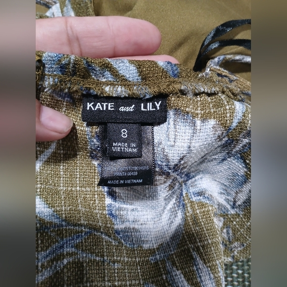 Tropical Leaf Print Jumpsuit - Picture 7 of 8